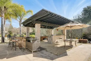 Pool, Peacocks & Views! Lavish Retreat in Gilroy - Innvendig