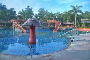 Scorpio Clubs & Resorts - Piscine extérieure