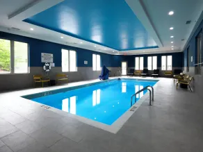 Hampton Inn Norton, VA - Pool