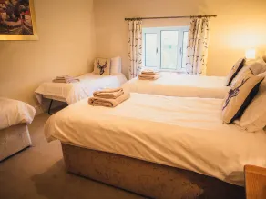 Deerclose West Farmhouse - Habitación