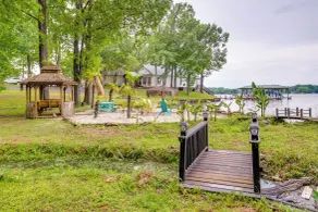 Cross Hill Lake House Rental w/ Panoramic Views - Interiør