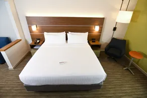 Holiday Inn Express & Suites Port Clinton-Catawba Island by IHG - Zimmer