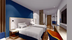 Holiday Inn Express Shanghai Pudong Airport by IHG - Room
