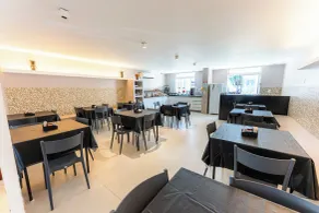 Riviera Hotel by Bsb Inn - Restaurant