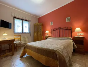 Santu Colás - Room