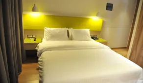 Elements Rooms & Apartments - Room