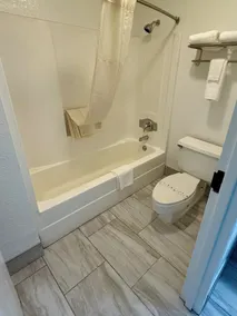 Days Inn by Wyndham Eglin AFB - Salle de bain