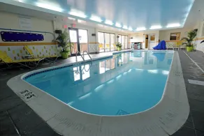 Fairfield Inn & Suites by Marriott Bowling Green - Piscine