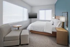 Element by Marriott Edmonton West - Room