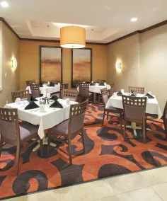 Holiday Inn Springdale-Fayetteville Area by IHG - Restaurant