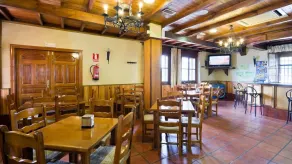 LABELLA - Hostal Rural Restaurante - Restaurant