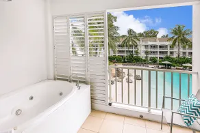 Elysium Private Accommodation at Beach Club & Spa - Room