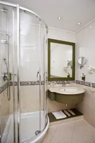 Vip's Motel Luxury Accommodation & Spa - Banheiro