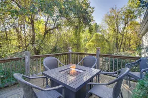 Spacious Home: 10 Miles to Wintergreen Resort! - Innenbereich