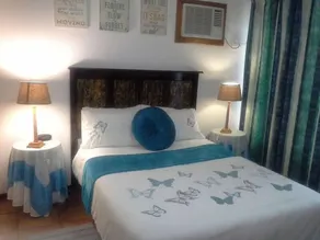 La Rochelle Inn - Room