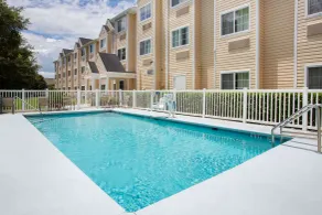 Microtel Inn & Suites Leesburg - Piscine