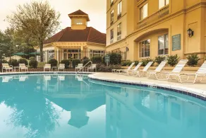 La Quinta by Wyndham Atlanta Ballpark/Galleria - Piscine
