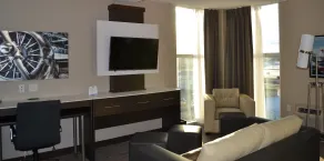 Holiday Inn Express & Suites Cold Lake by IHG - Room