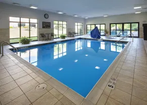 Hampton Inn and Suites New Hartford/Utica - Pool