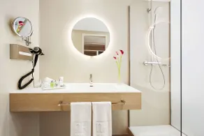 NH Collection Hamburg City - Salle de bain