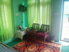 StayApart Shruti Guest House - Rom