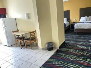 Days Inn & Suites by Wyndham Augusta Near Fort Eisenhower - Chambre