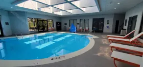 Holiday Inn Staunton Conference Center by IHG - Piscina