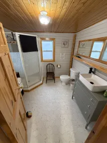 The Glavine Getaway - Badezimmer