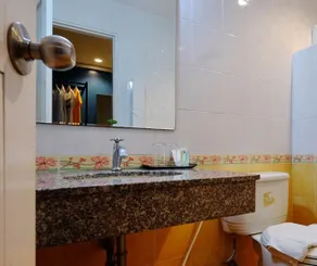 Tharapark View Hotel - SHA Plus - Bathroom