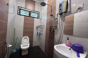 Nurbayu Villa 3&4 bedroom Villa Kemaman - Bathroom