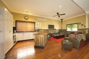 Top of the Range Retreat - Private kitchenette