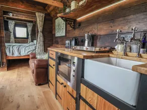 Cloud Cabin - Rom