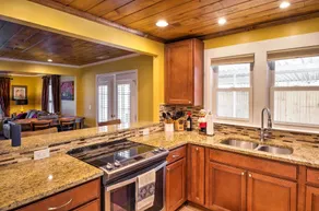 Lovely Cottage w/ Sauna & Fire Pit Near Asheville! - Innvendig