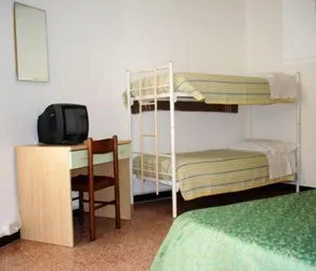 Hotel Mignon 50 MT DALLA SPIAGGIA E DALL'ISOLA PEDONALE - Quarto