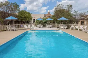 Ramada by Wyndham Hammond Hotel & Conference Center - Piscine