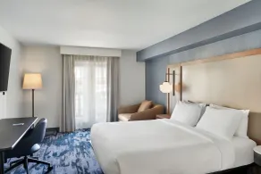 Fairfield Inn & Suites San Diego Old Town - Room