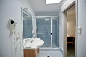 Centrepoint Motor Inn - Room
