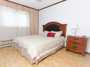 Snowcrest 2 BR / 2 Bath ~ Mise à jour, Dernier étage, Enfants bienvenus, WiFI gratuit, Bains à remous. - Chambre