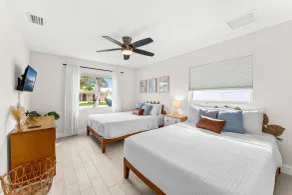 368 Carmine Dr - Rom