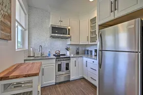 NEU! Hip Studio mit Whirlpool und Patio am Nacimiento-See - Innenbereich