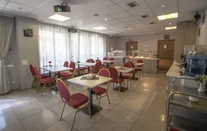 Hotel BEST with FREE PARKING - Restaurant