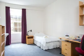 McIntosh Hall - Campus Accommodation - Habitación