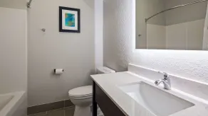 Best Western Shallotte / Ocean Isle Beach Hotel - Salle de bain