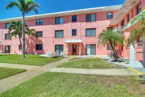 Confortable condo au bord de la piscine avec vue magnifique sur l'océan - 8 personnes - Intérieur