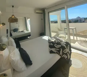 Hôtel Les Sables - Urban Style - by Logis Hotels - Værelse