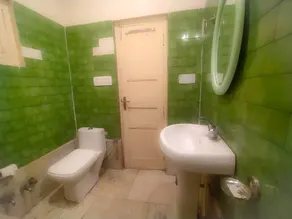 Surya Resort Dalhousie - Bathroom