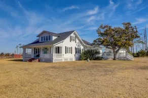 Crystal Coast Family Retreat < 1 Mi to Boat Ramp! - Innenbereich