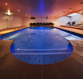 Canberra Parklands Central Apartment Hotel Official - Pool