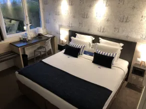 Hôtel Campanile Lisieux - Chambre