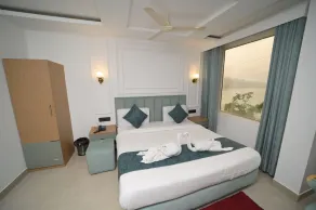 Hotel Royal Rosette Lake View BHIMTAL - Vista dalla camera
